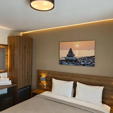 Sunset 2* Ouranoupoli