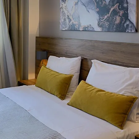 Sunset Hotel 2*
